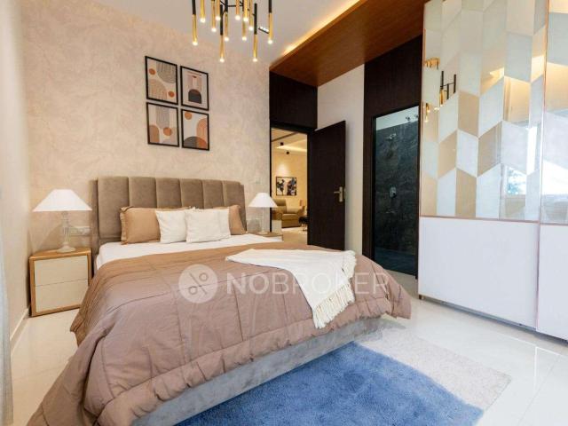 4 BHK Flat In Amstoria For Sale