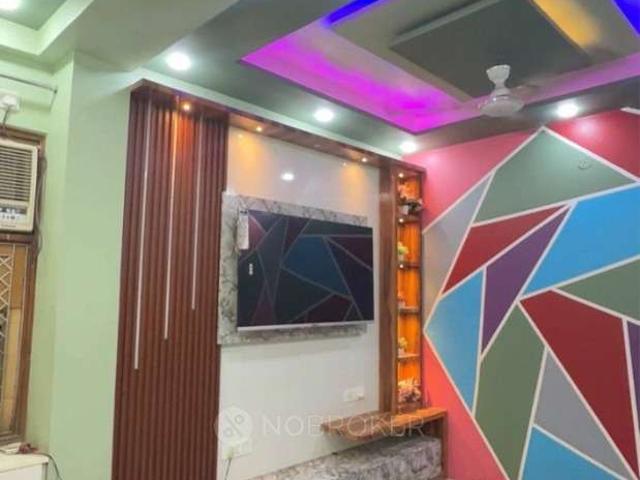 4 BHK Flat In Apartment For Sale In 623, New Seelampur