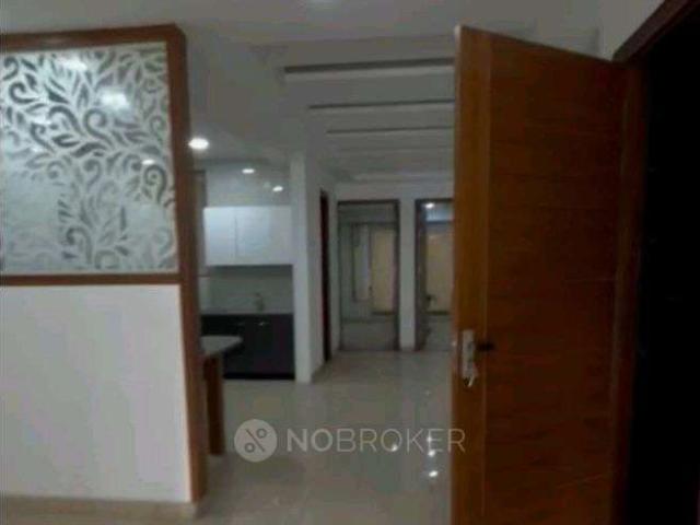 4 BHK Flat In Builder, s Floor For Sale In Shivaji Nagar, Se