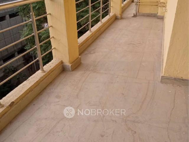 4 BHK Flat In Bb Block Shalimar Bagh For Sale In Bb Block W