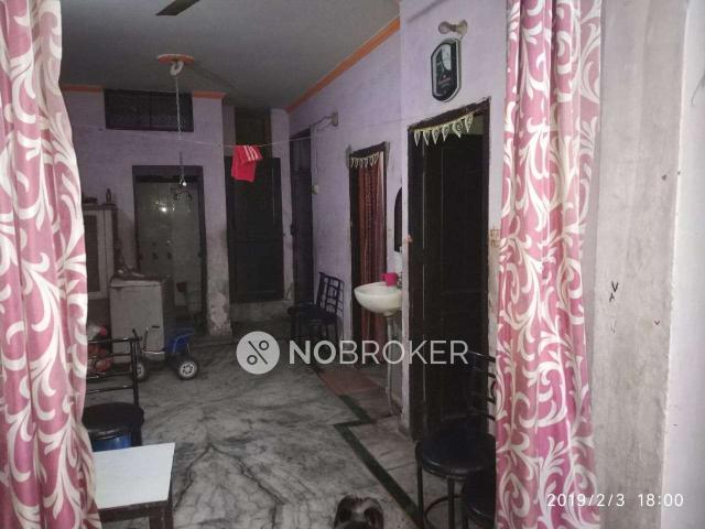 4 BHK Flat In Deva Ram Park For Sale In Tri Nagar