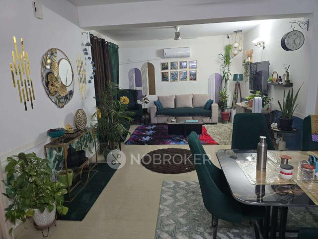 4 BHK Flat In Emaar Emerald Classic, Sector 65 For Sale In