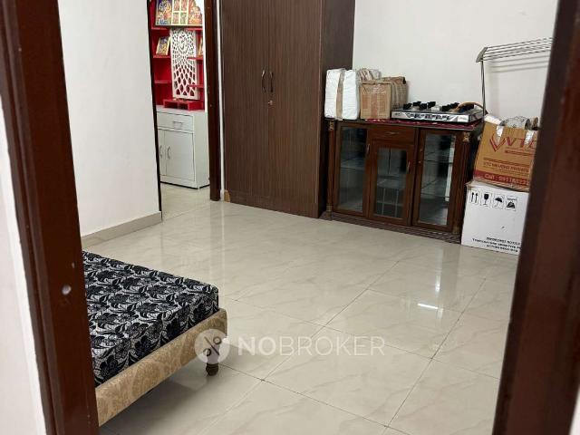 4+ BHK Flat In Ganga Yamuna Hindon Apartments, Pratap Vihar