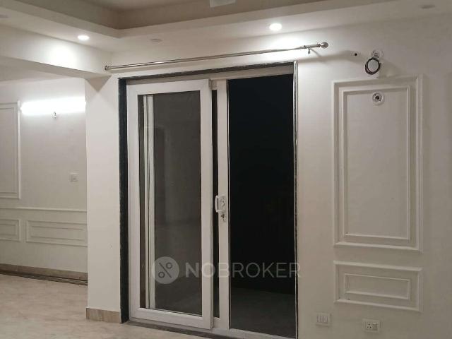 4+ BHK Flat In Logix Blossom County for Rent In Sector 137