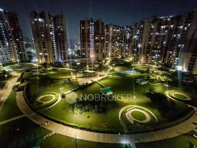 4 BHK Flat In Logix Blossom County For Sale In Sector 137