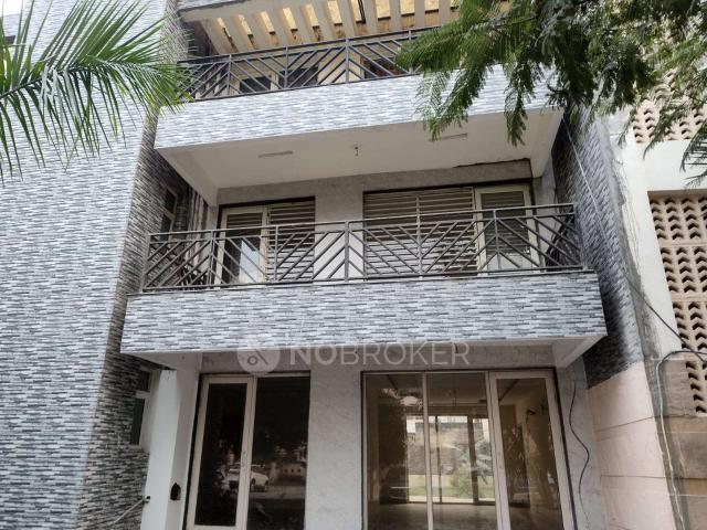 4 BHK Flat In Puri Vip Floors for Rent In Sector 81