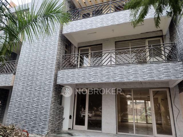 4 BHK Flat In Puri Vip Floors for Rent In Sector 81