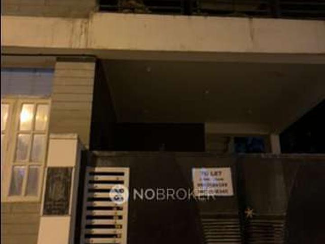 4+ BHK Flat In Standalone Building for Lease In Ullal