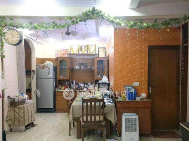 4 BHK Flat In Standalone Building. For Rent In Paharganj