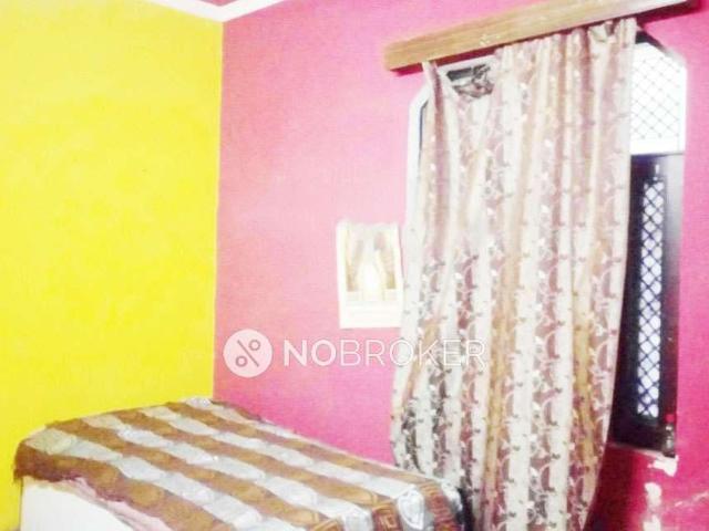 4 BHK Flat In Standalone Building For Sale In Mohan Garden