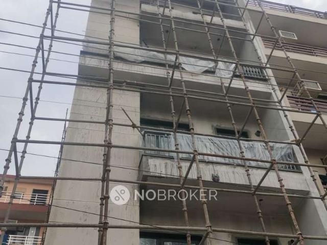 4+ BHK Flat In Standalone Building For Sale In Sector 42