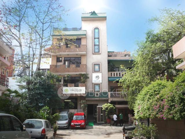 4 BHK Flat In Standlone Buildling For Sale In Safdarjung Enclave