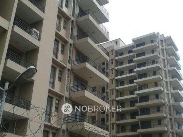 4 BHK Flat In Swabhiman Valley Cooperativesociety Ltd, Sector 48 for Rent In Sector 48