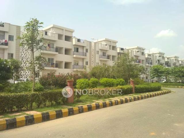4 BHK Flat In Sare Springview Floors, Lal Kuan for Rent In