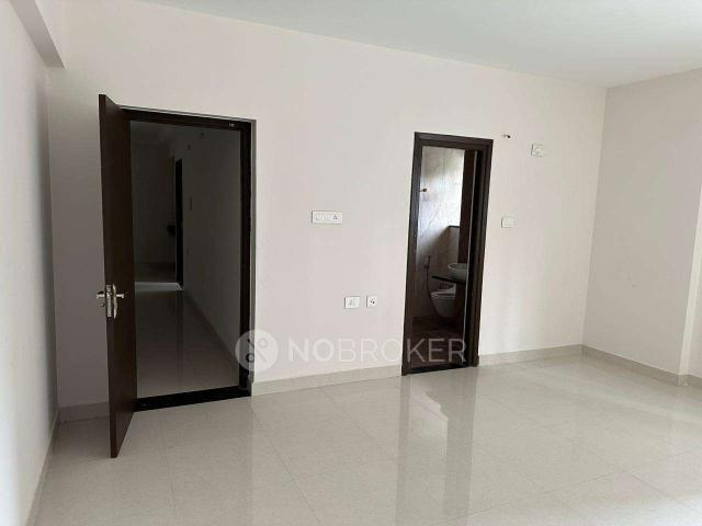 4+ BHK Flat In Smr Vinay Iconia For Sale In Kondapur