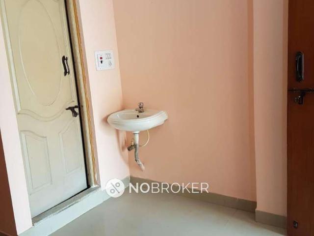 4+ BHK Flat In Sree Vysnavi Nilaya, Munnekolala. For Sale In Marathahalli