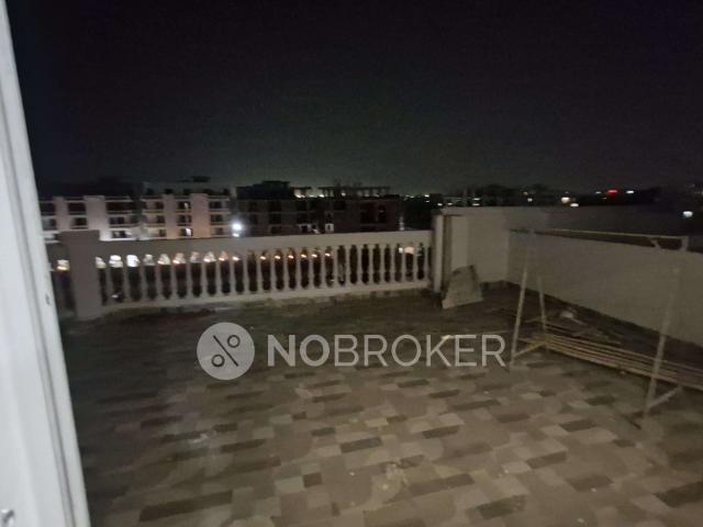 4 BHK Flat In Twin Chalet 2, Greater Noida for Rent In Hc4v