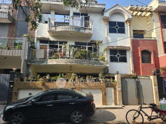 4+ BHK House For Sale In 60, J Block, Sector 41, Noida, Uttar Pradesh 201303, India
