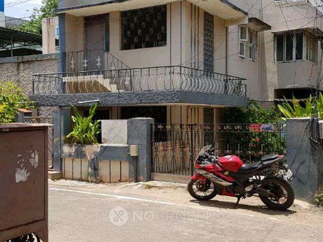 4+ BHK House For Sale In 7, North Mada Street