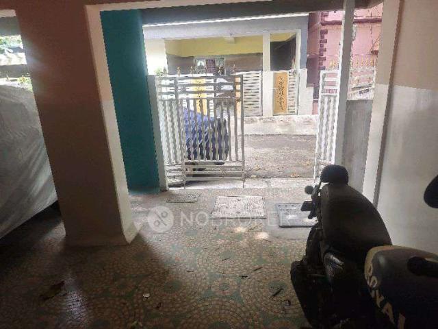 4+ BHK House For Sale In 2526, 3rd Main Road