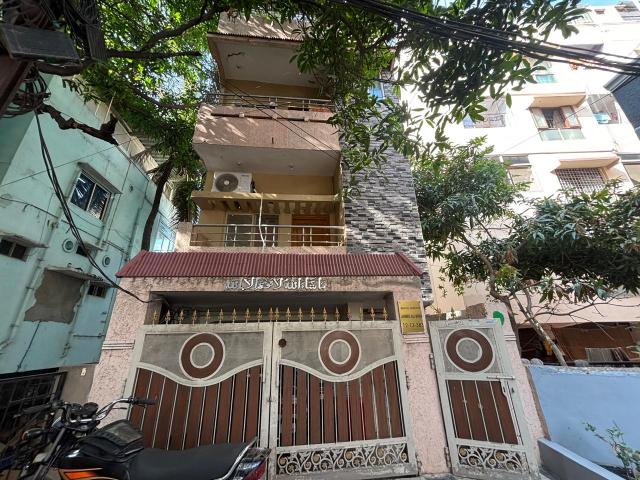 4+ BHK House For Sale In Tarnaka
