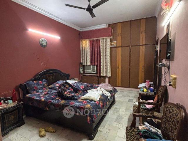 4+ BHK House For Sale In Uttari Pitampura