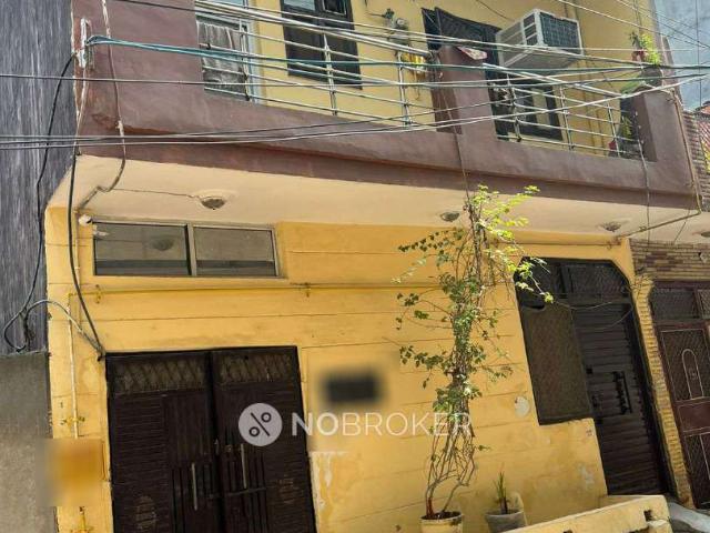 4+ BHK House For Sale In Burari