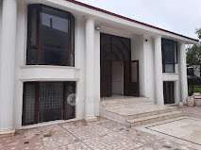 4+ BHK House For Sale In Chhatarpur