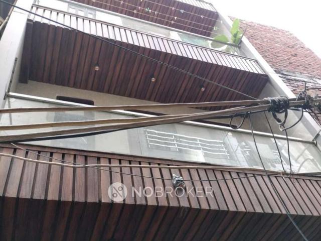 4 BHK House For Sale In Dashrath Puri