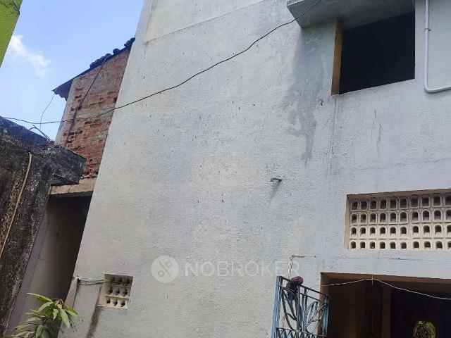 4+ BHK House For Sale In Gundiy