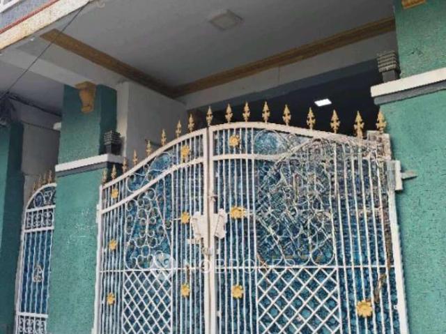 4+ BHK House For Sale In Hafeezpet