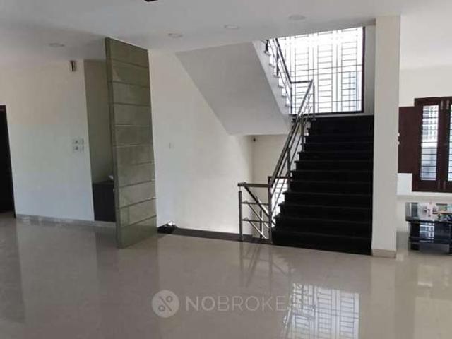 4+ BHK House For Sale In Injambakkam