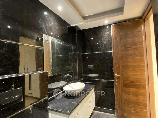 4 BHK House For Sale In Janakpuri