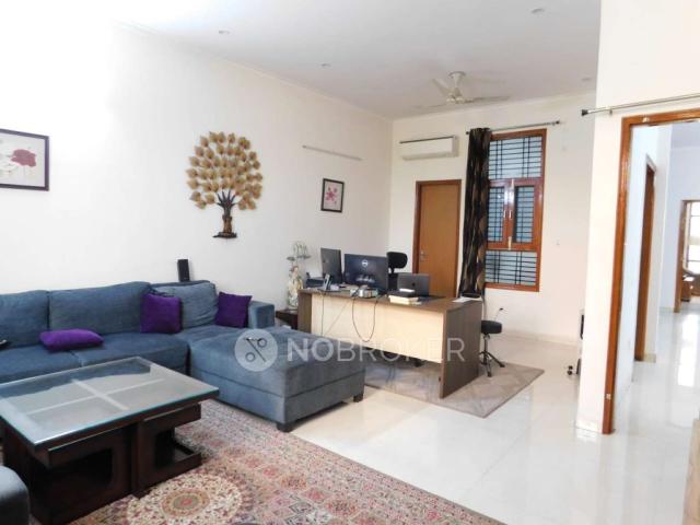 4+ BHK House For Sale In Kaushambi