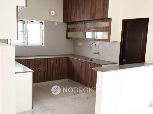 4+ BHK House For Sale In Kolapakkam