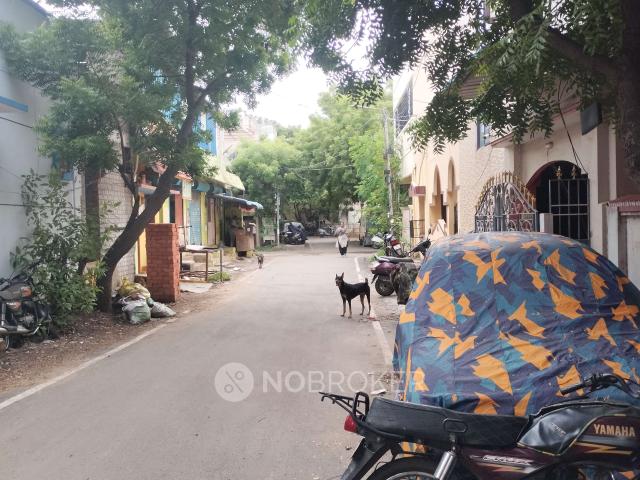 4+ BHK House For Sale In Kolathur