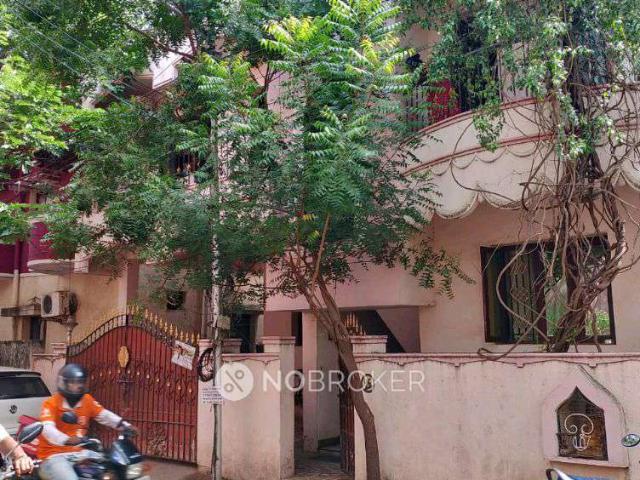 4+ BHK House For Sale In Kolathur