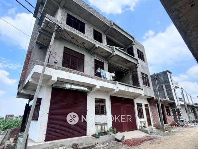 4+ BHK House For Sale In Lal Kuan