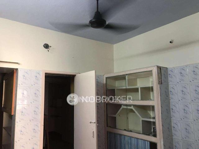 4+ BHK House For Sale In Mogappair East