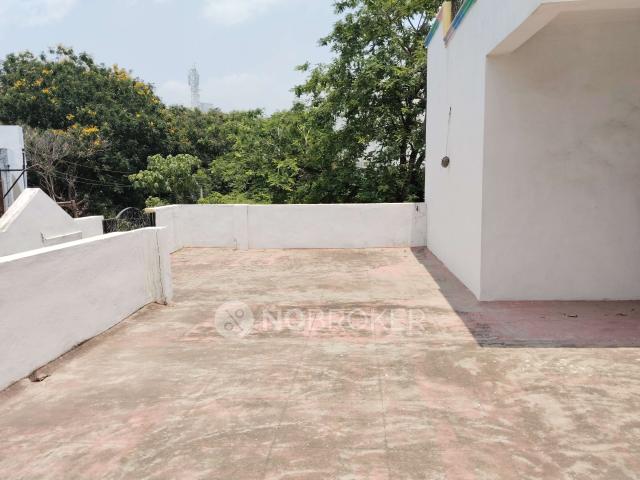 4+ BHK House For Sale In New Nallakunta