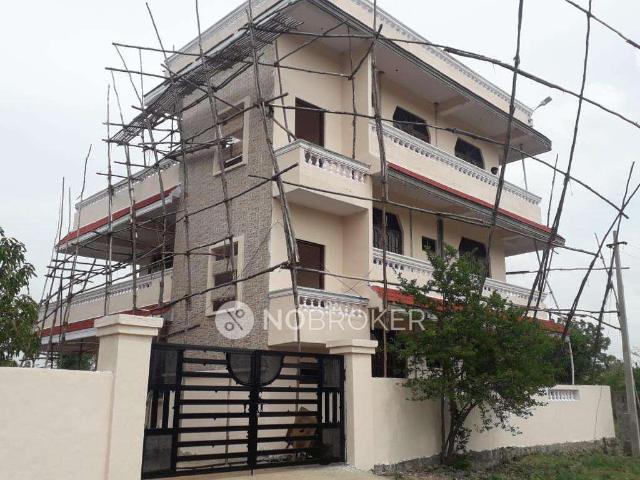4+ BHK House For Sale In Pedda Shapur
