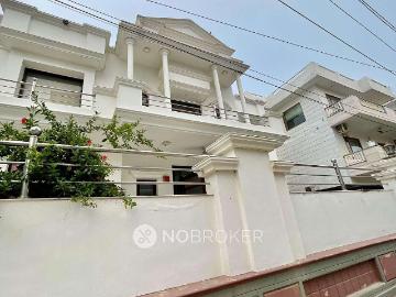 4+ BHK House For Sale In Sector 15