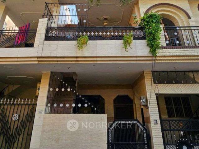 4 BHK House For Sale In Sector 19