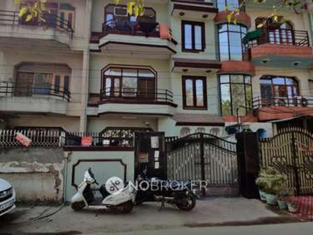 4+ BHK House For Sale In Sector 31