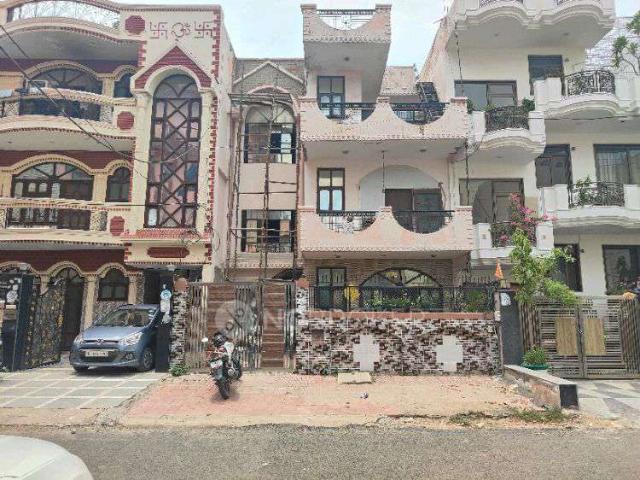 4+ BHK House For Sale In Sector 31
