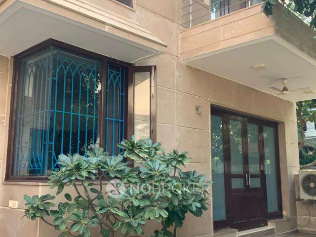 4+ BHK House For Sale In Sector 40