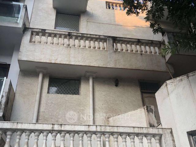 4+ BHK House For Sale In Sector 43