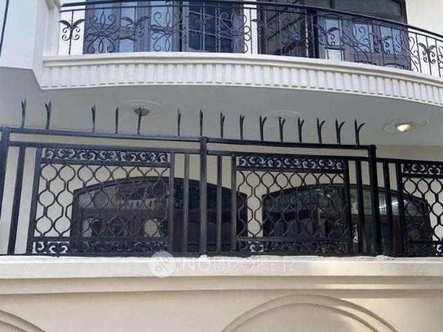 4+ BHK House For Sale In Sector 46