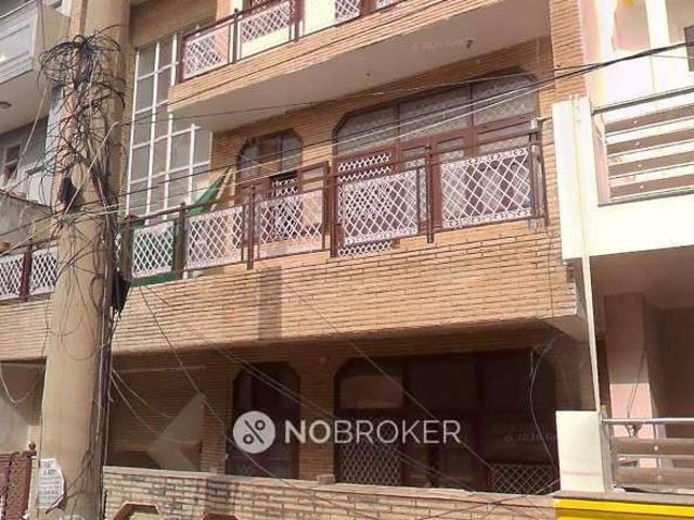 4+ BHK House For Sale In Sector 49