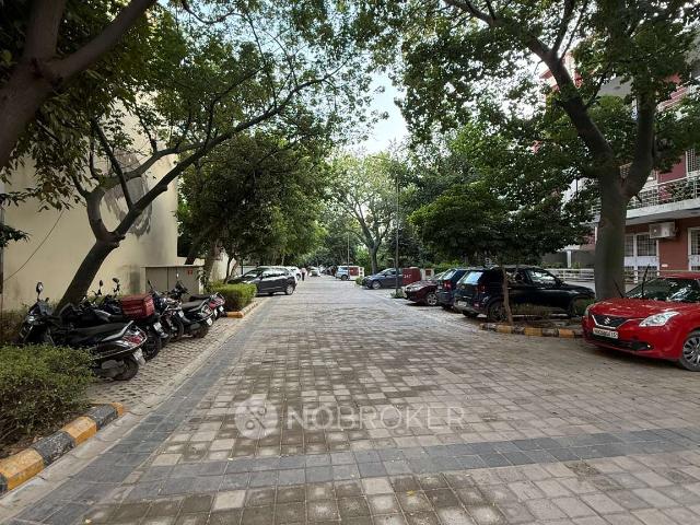 4+ BHK House For Sale In Sector 53